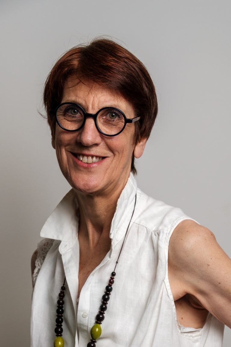 Catherine Lahet Téhima massage métamorphique massage énergétique sono thérapie psychothérapie corporel corps conscience qi gong Téhima Bourgoin lettres hébraïques kabbale